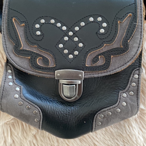 Western style leather shoulder satchel - Picture 2 of 2